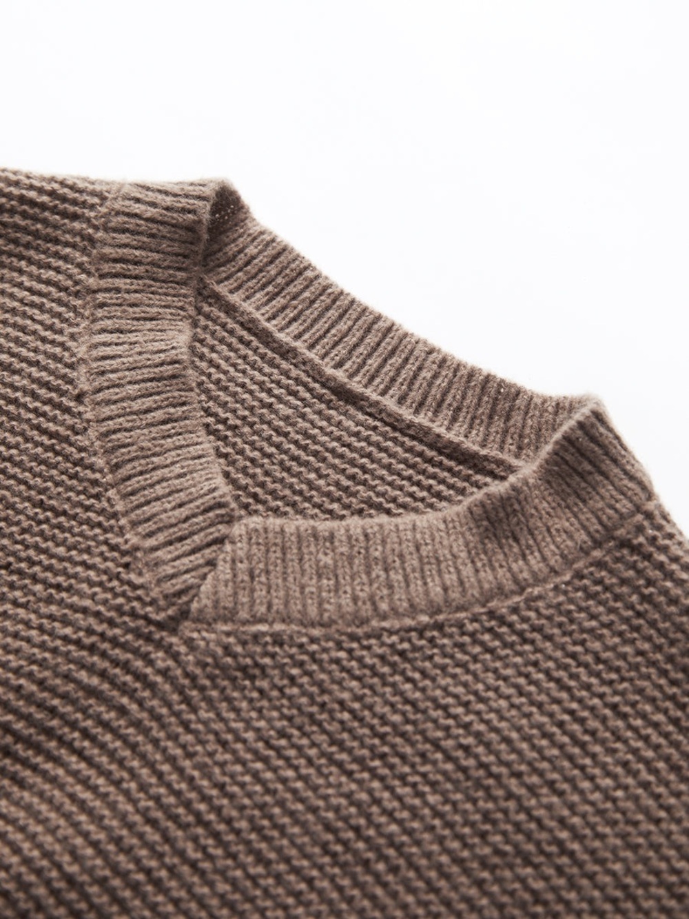 Commense Minimalism V Neck Pullover Sweater - Picture 3 of 4